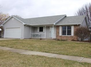 4010 Englewood Dr, Champaign, IL 61822