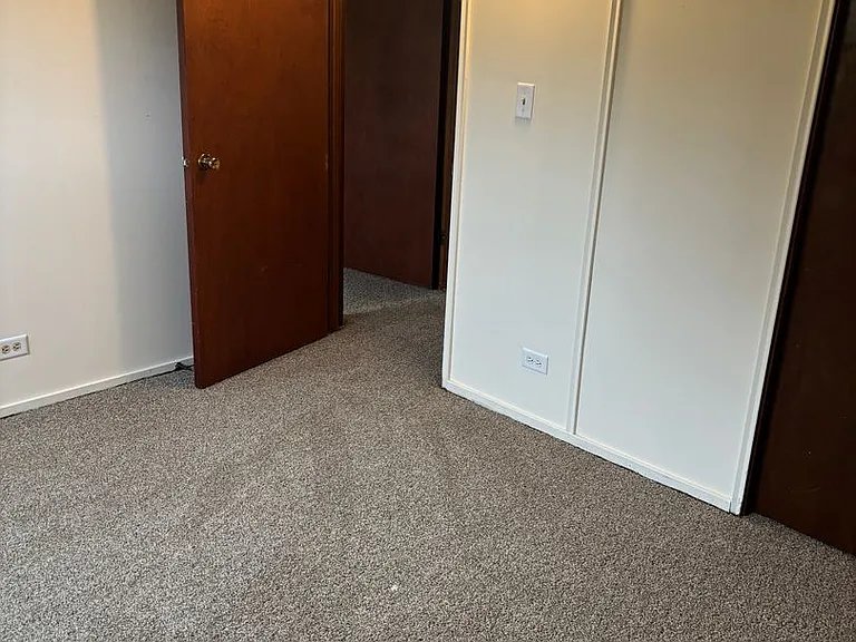 960 Mary Ln — Photo 16