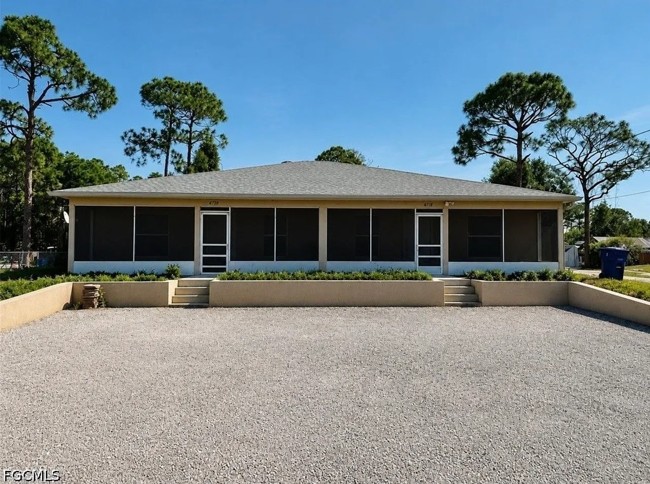 3 bed, 1300 sqft, $1,800 — Photo 1