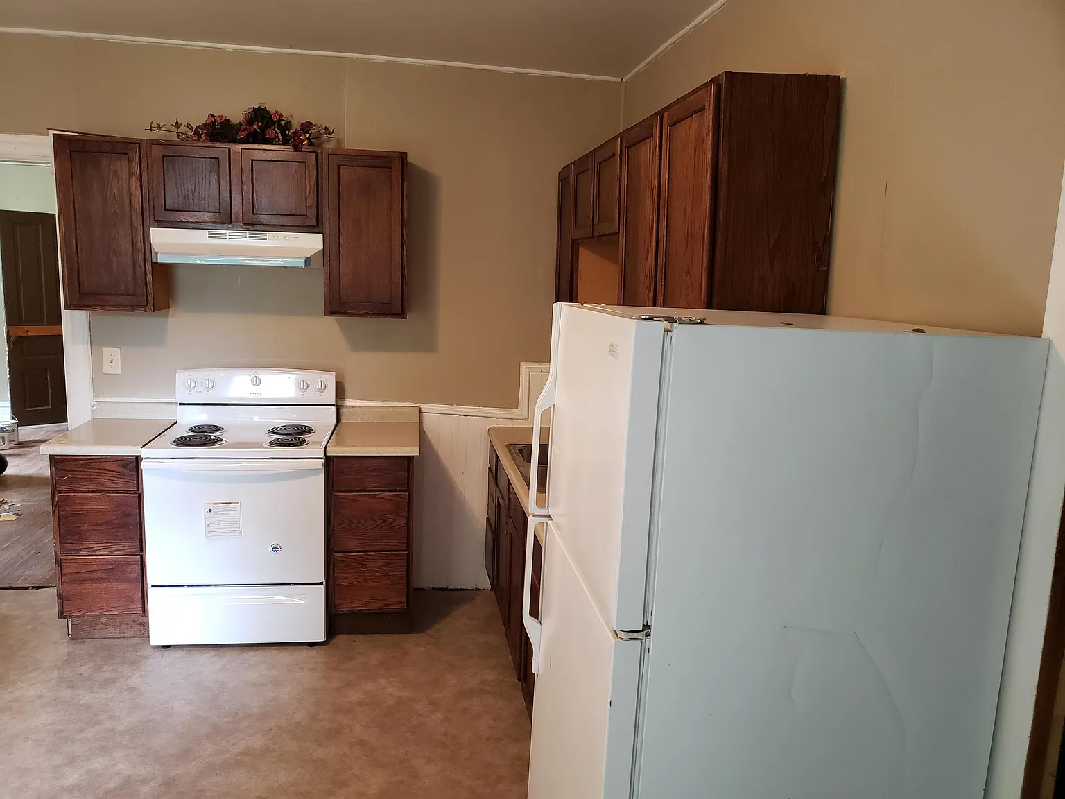 320 Augusta Avenue Southeast - 1 — Photo 3