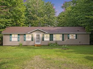 31588 W Birch Shores Dr, Trout Lake, MI 49793