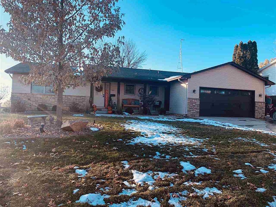 1st image of 157 Circle Dr