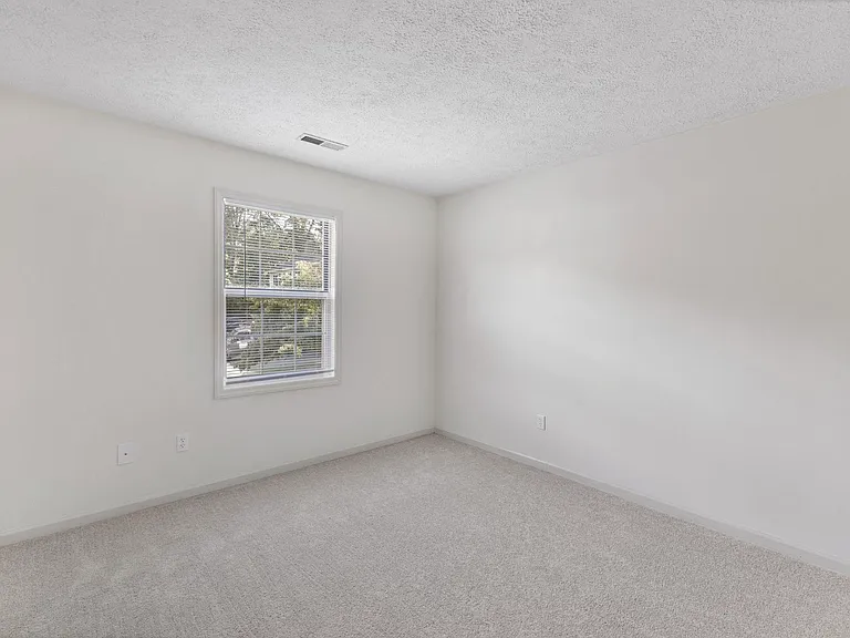 112 Brandywine Ct — Photo 12
