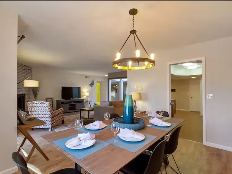 7647 E Medlock Dr — Photo 5