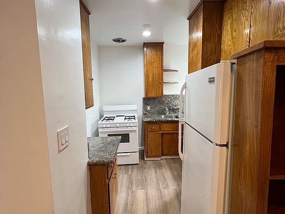 4th image of 1000 Hancock Ave APT 1