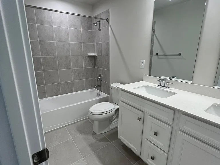 1513 Libourne Ct — Photo 18