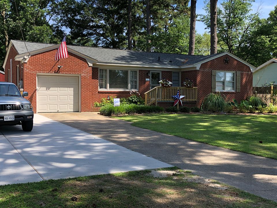 1st image of 115 Lindsey Ave