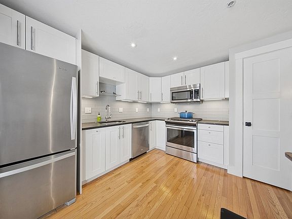5th image of 50 Pinecrest Vlg Unit 50