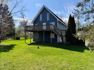 W196 Tulip Dr, Genoa City, WI 53128