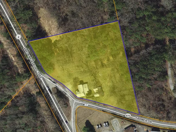 13922 Farmer Dr, Woodford, VA 22580