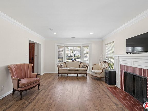 3rd image of 5254 Parkglen Ave