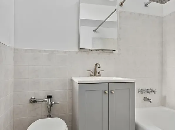 1350 East Fifth Street image 7 of 7