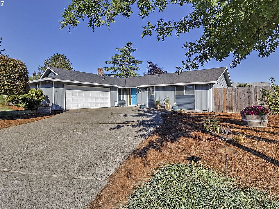 1st image of 2132 SE 54th Ave