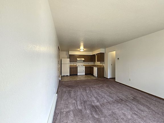 4th image of 724 S College Dr #65d79b652