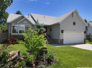 8379 S Sycamore Tree Cv, Sandy, UT 84094