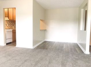 4825 Pennsylvania Ave SW APT 2D, South Charleston, WV 25309