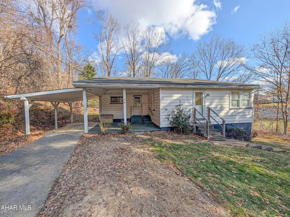 192 Lecrones Ln, Duncansville, PA 16635