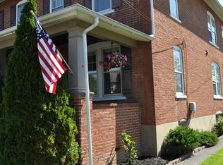 47 S 7th St, Quakertown, PA 18951