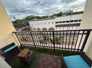 5271 SW 8th St APT 305, Miami, FL 33134