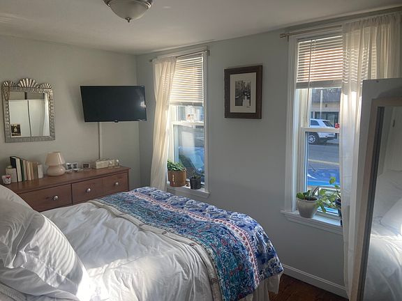 4th image of 38 L St #1