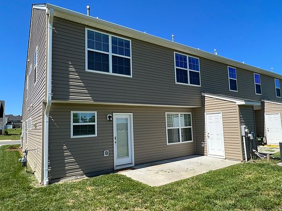3rd image of 7672 Oliver Park Dr #132