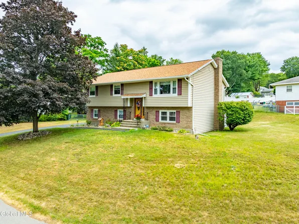 10 Tower Heights, Loudonville, NY 12211