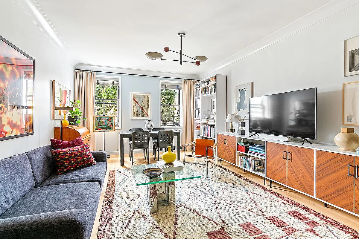 811 Cortelyou Rd APT 2L photo 1