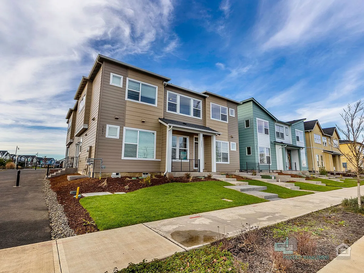 Building Photo - 3675 SW 209th Ave
