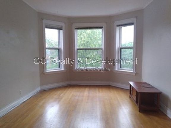 3rd image of 1306 W Cornelia Ave APT 3