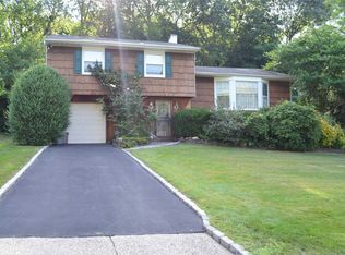 11 Rondell Ln, Centereach, NY 11720