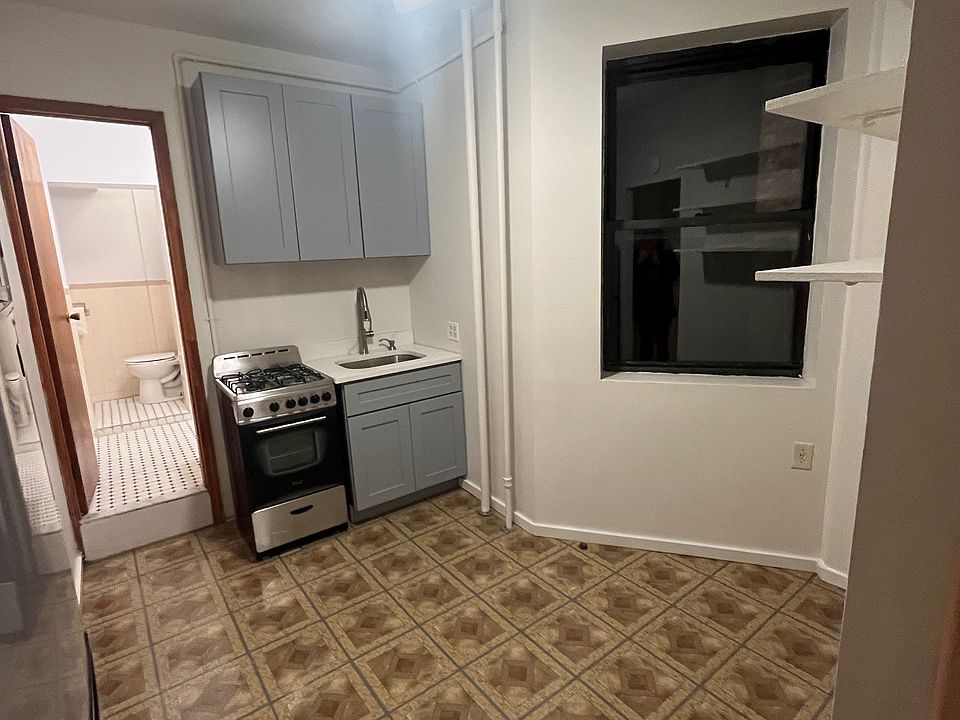 1st image of 64 Saint Marks Pl APT 16