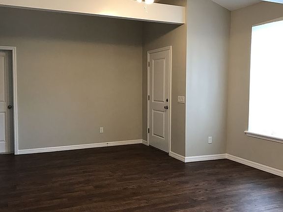 4th image of 4701 Jay Dr