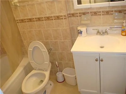 Rented by Luxury Property Group | media 33