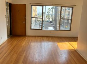 1015 E Ocean Blvd, Long Beach, CA