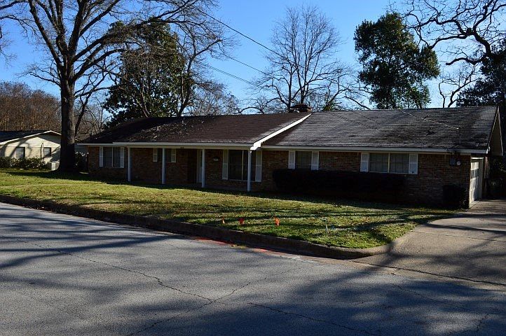 1st image of 3410 Cloverdale Dr