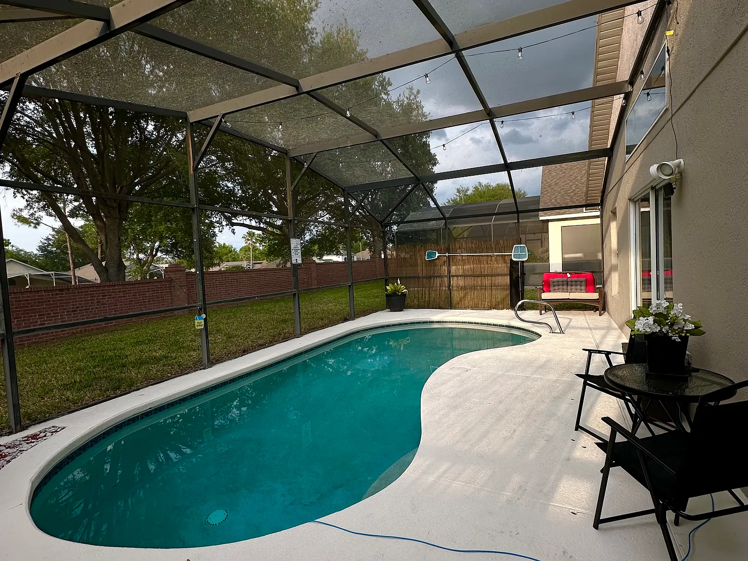 120 Casterton Cir — Photo 2