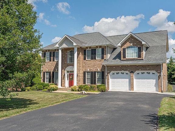 3rd image of 137 Butler Ct