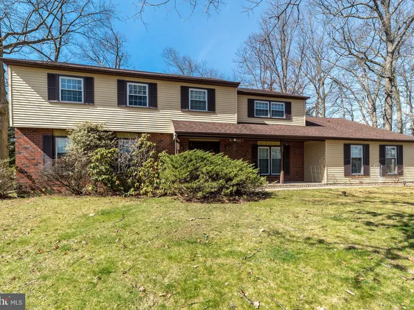 507 Freedom Dr, Yardley, PA 19067