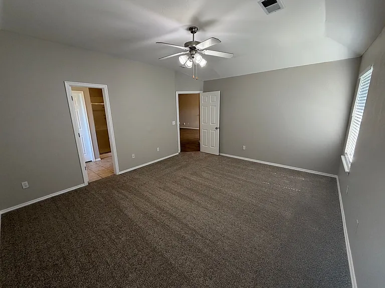 411 S Pointe Ln — Photo 15