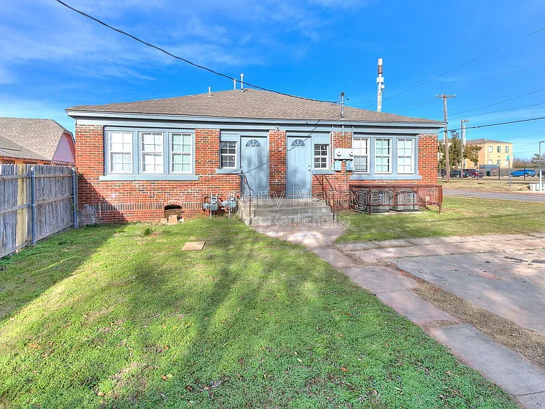 946 East Dr — Photo 19