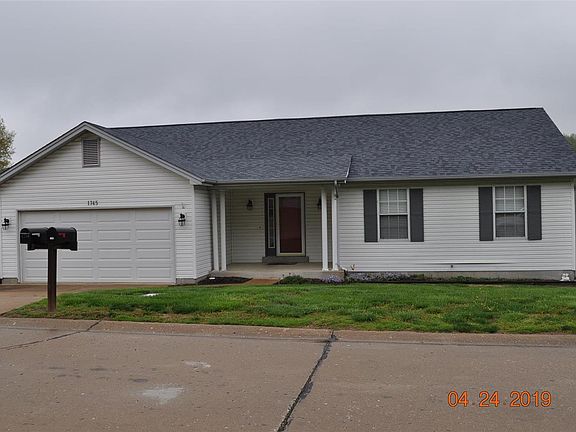 2nd image of 1745 Primrose Ln