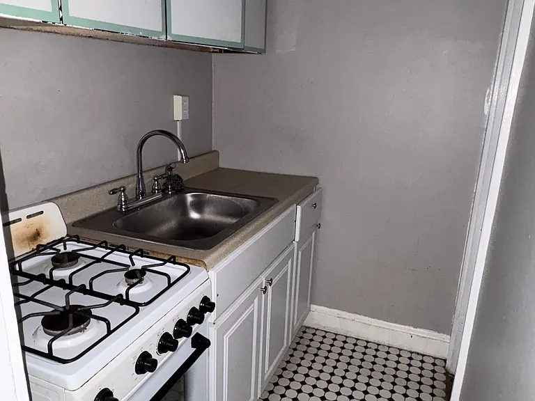 2209A Main St #B13 — Photo 5
