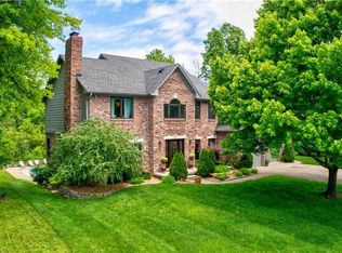 872 Wilderness Ln, Greenwood, IN 46142