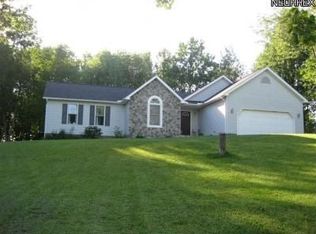 11171 Vaughn Rd, Mantua, OH 44255