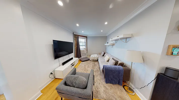 Rented by Compass | media 60