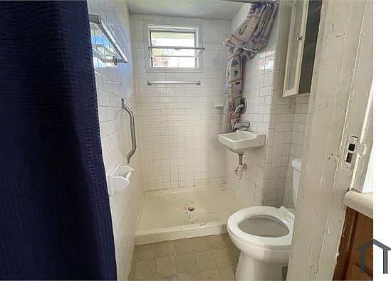 4th image of 328 W 22nd St Unit 2128