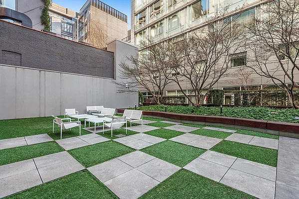 Rented by Douglas Elliman | media 8