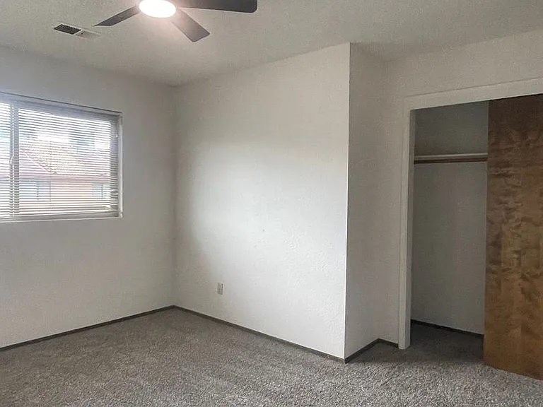 1185 Lancers Ln — Photo 23