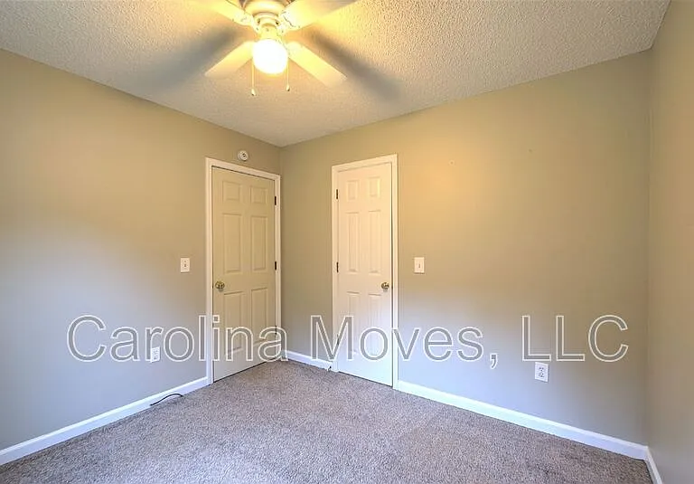 5 Fieldcrest Ct — Photo 16