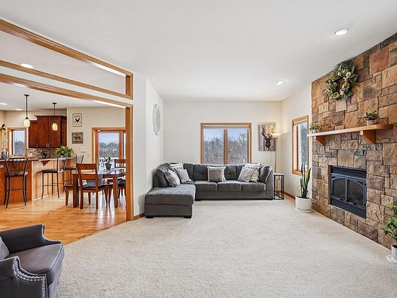 5th image of N8544 Story Ridge Ct